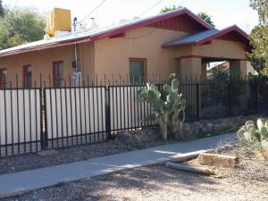 Dusty Victorian in Tucson